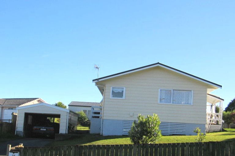 Photo of property in 79 Fraser Drive, Feilding, 4702