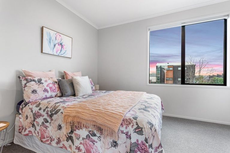 Photo of property in 239 Hobsonville Point Road, Hobsonville, Auckland, 0616