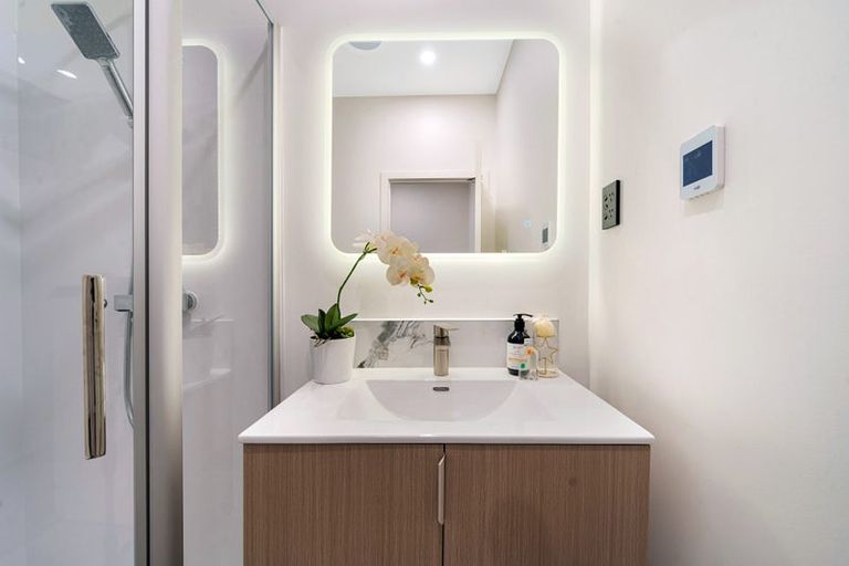 Photo of property in 10/52 Newington Road, Henderson, Auckland, 0612