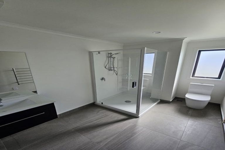 Photo of property in 1 Gadsby Place, Hamilton East, Hamilton, 3216