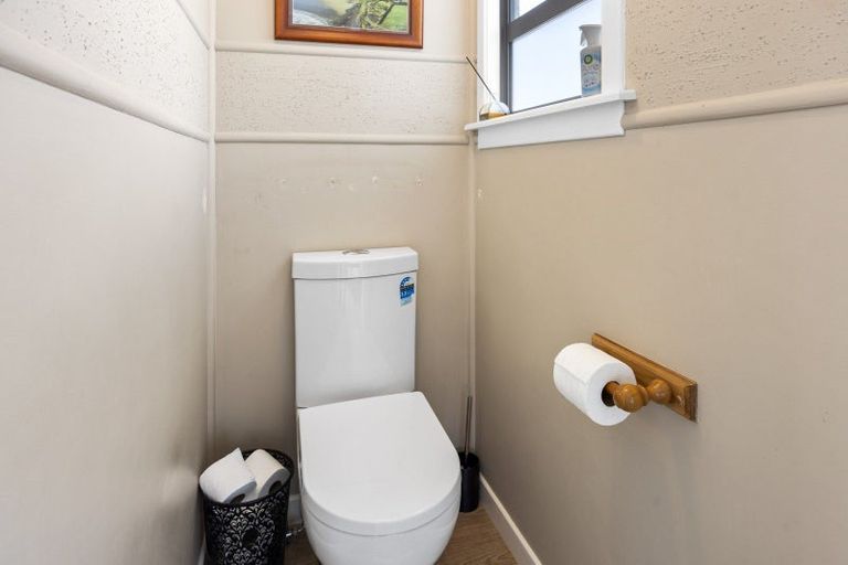 Photo of property in 15 Tasman Street, Opunake, 4616