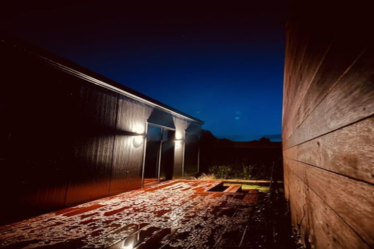 Photo of property in 35a Sturrocks Road, Redwood, Christchurch, 8051