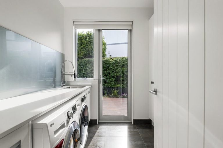 Photo of property in 17a Waitemata Road, Hauraki, Auckland, 0622