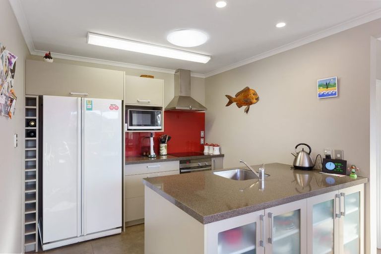 Photo of property in 29 Kapanui Road, Waikanae, 5036