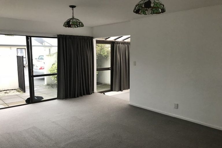 Photo of property in 33l Peverel Street, Riccarton, Christchurch, 8011