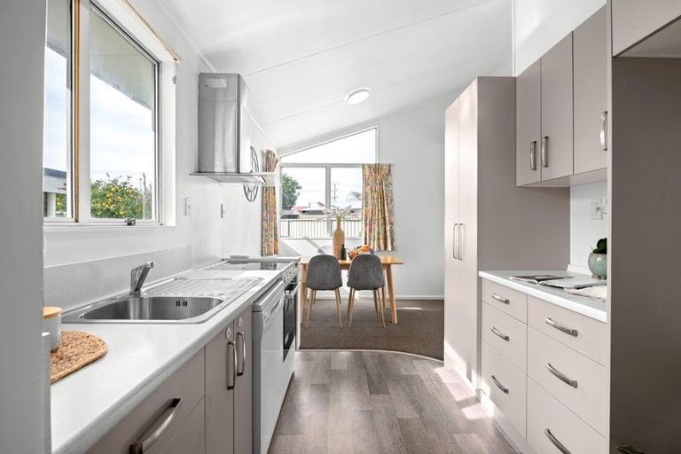 Photo of property in 4 Elmwood Crescent, Pukete, Hamilton, 3200