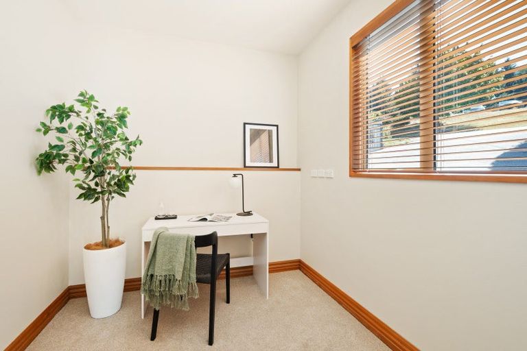 Photo of property in 10 Lismore Street, Wanaka, 9305