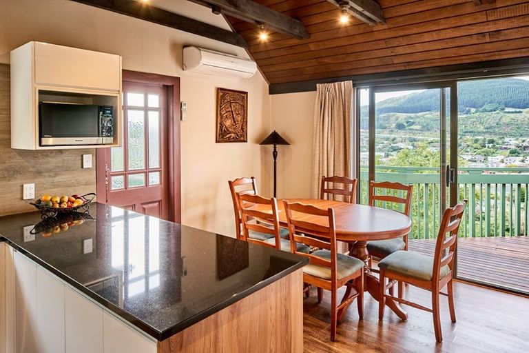 Photo of property in 45 Fyvie Avenue, Tawa, Wellington, 5028