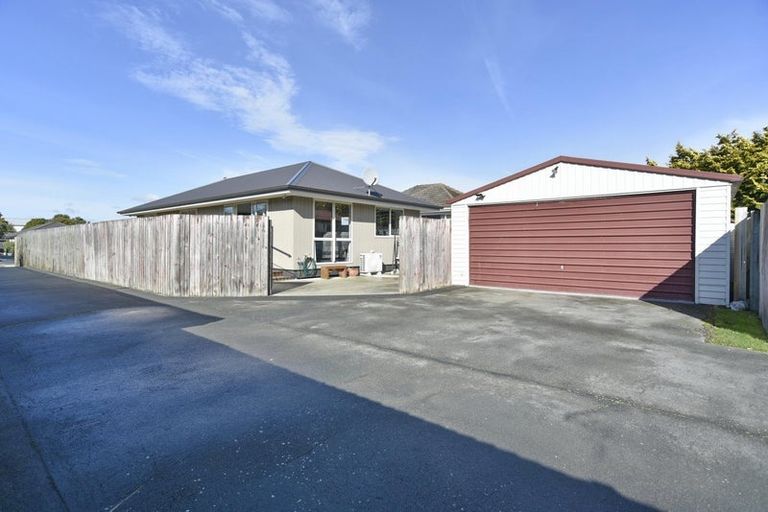 Photo of property in 241 Wainoni Road, Avondale, Christchurch, 8061