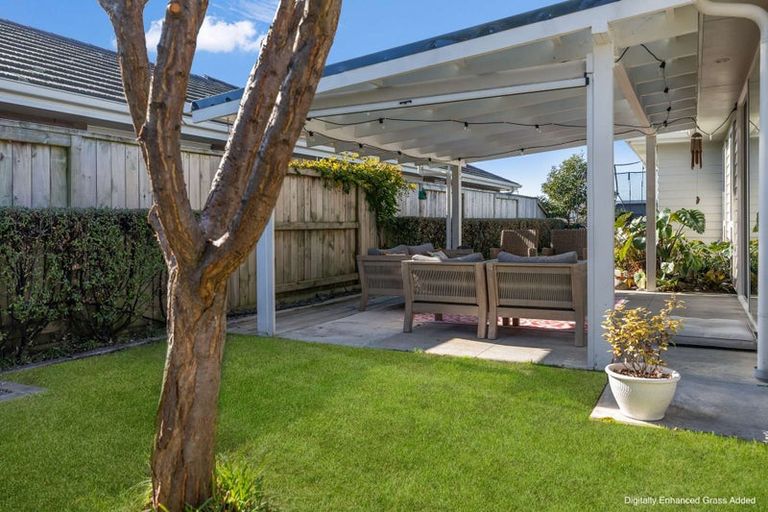 Photo of property in 2 Raiha Street, Papamoa Beach, Papamoa, 3118
