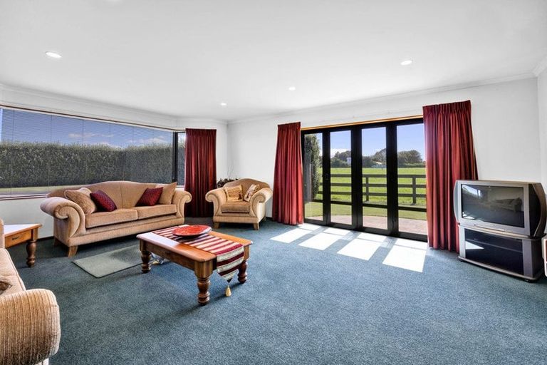Photo of property in 268 Waihi Road, Hawera, 4673