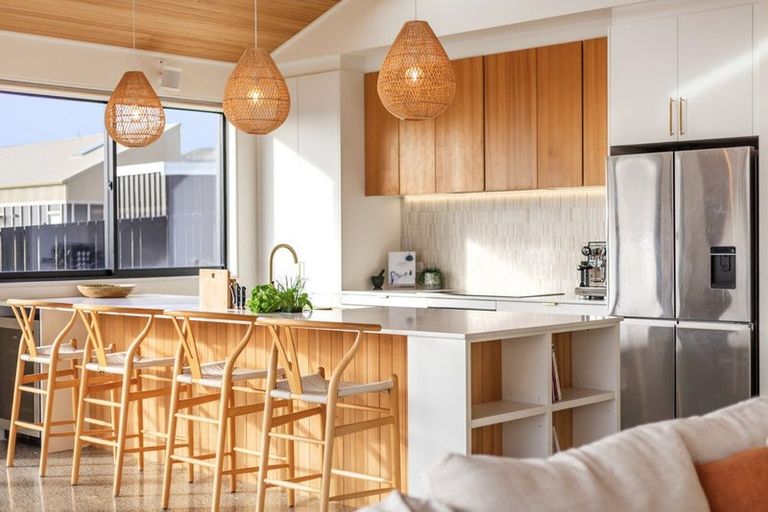 Photo of property in 58 Muri Road, Pukerua Bay, 5026