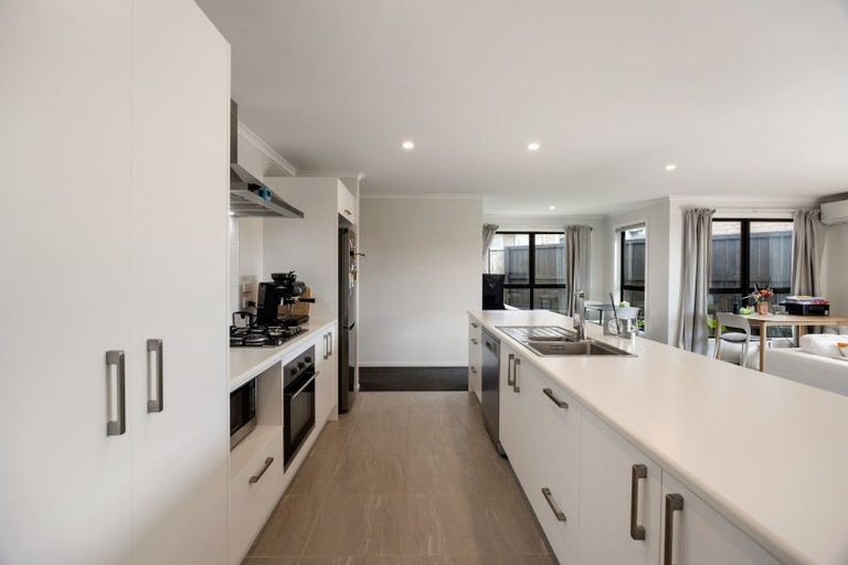 Photo of property in 52 Pragma Rise, Rototuna North, Hamilton, 3210