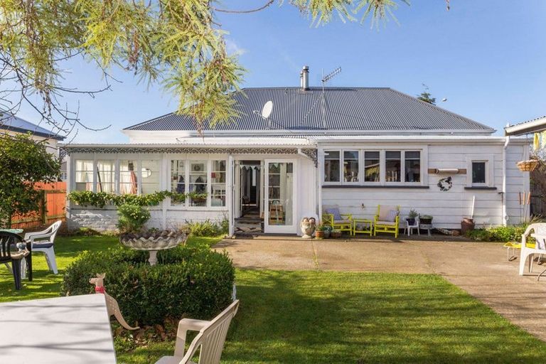 Photo of property in 237 High Street, Dannevirke, 4930