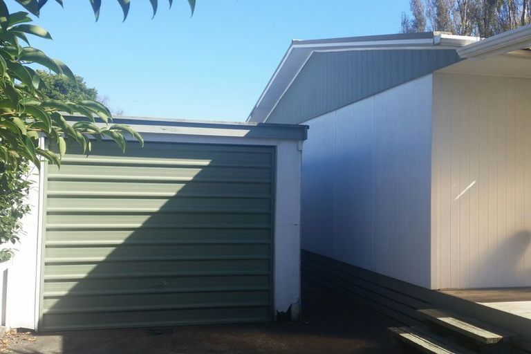 Photo of property in 1/88d Kelvin Road, Papakura, 2110