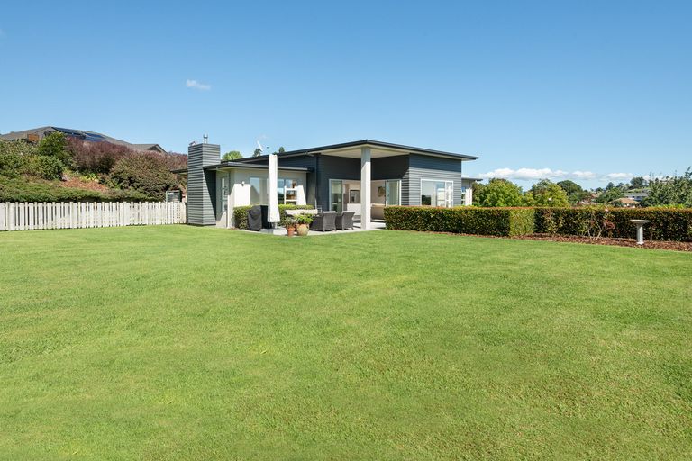 Photo of property in 6 Orakei Place, Welcome Bay, Tauranga, 3112