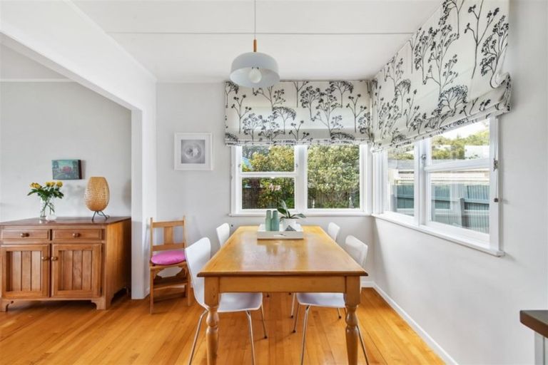 Photo of property in 3 Jay Street, Paparangi, Wellington, 6037