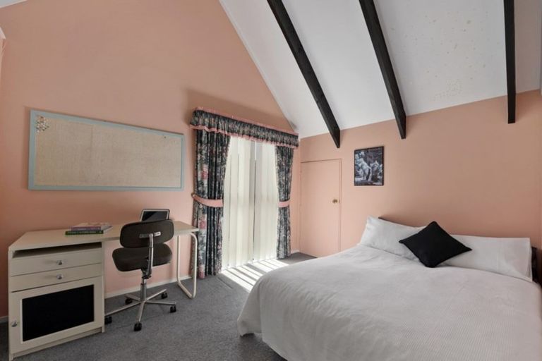 Photo of property in 6 Turon Crescent, Totara Park, Upper Hutt, 5018