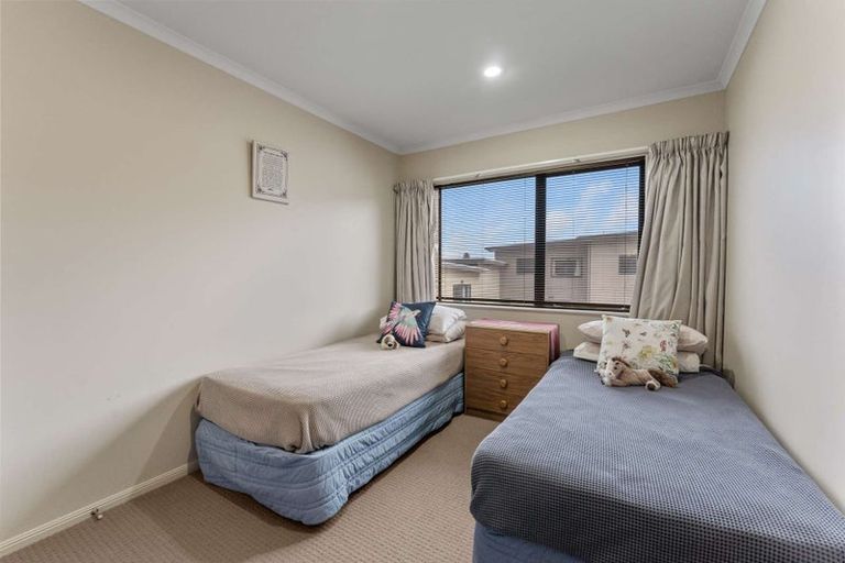 Photo of property in Te Kakariki Apartments, 5/5 Wellington Road, Paekakariki, 5034