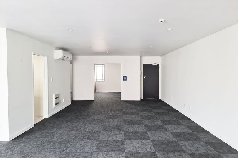 Photo of property in St James Courts, 3/77 Gloucester Street, Christchurch Central, Christchurch, 8013
