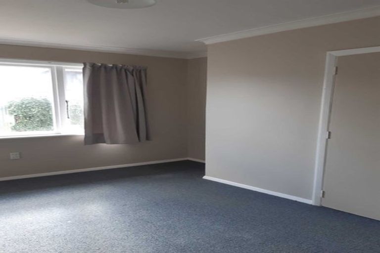 Photo of property in Peregrine Flats, 3/81 Ward Street, Wallaceville, Upper Hutt, 5018