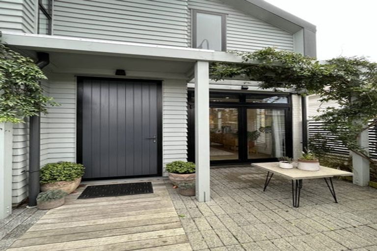 Photo of property in 82a Wallace Street, Mount Cook, Wellington, 6021