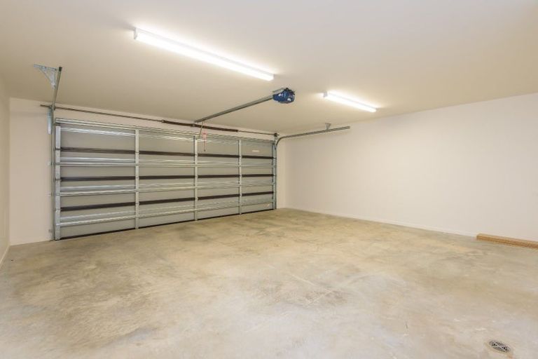 Photo of property in 27 Ruia Crescent, Cambridge, 3434