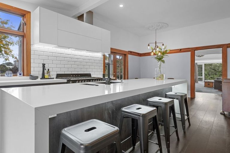 Photo of property in 16 Kinloch Street, St Albans, Christchurch, 8014