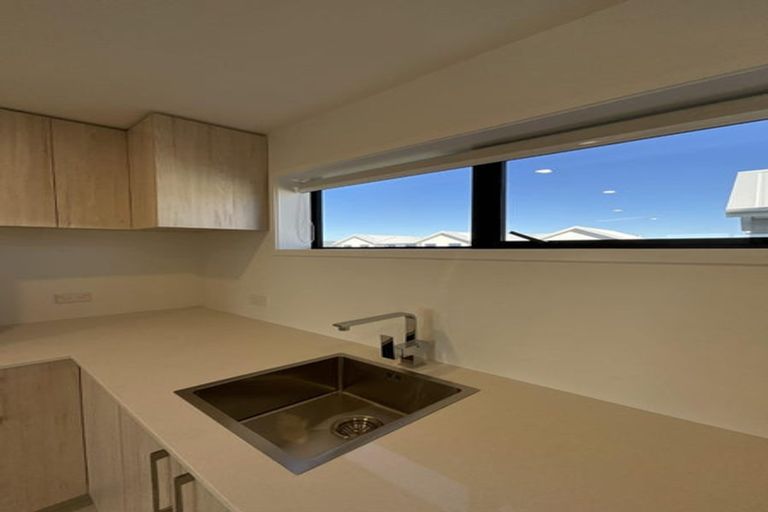 Photo of property in 231u3 Marine Parade, Seatoun, Wellington, 6022