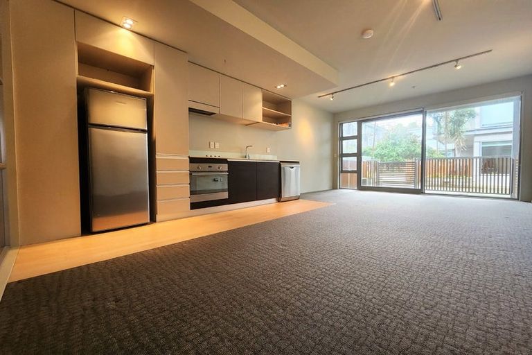Photo of property in Revolucion Apartments, 103e/28 Torrens Terrace, Mount Cook, Wellington, 6011