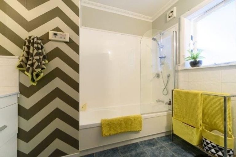 Photo of property in 59 Highbury Road, Highbury, Wellington, 6012