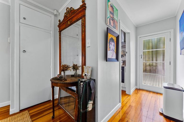 Photo of property in 1/73 Birkdale Road, Birkdale, Auckland, 0626