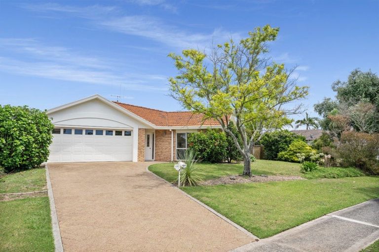 Photo of property in 27 Montego Drive, Papamoa Beach, Papamoa, 3118