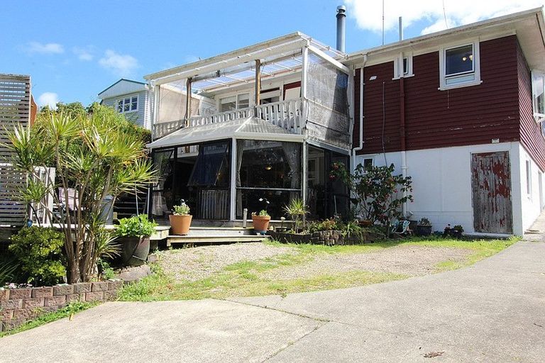 Photo of property in 88 Glendale Road, Glen Eden, Auckland, 0602