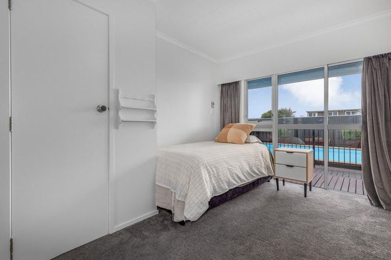 Photo of property in 23 Featherston Street, Levin, 5510