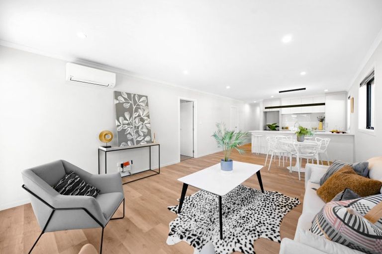 Photo of property in 15 Waruhia Crescent, Rototuna North, 3281