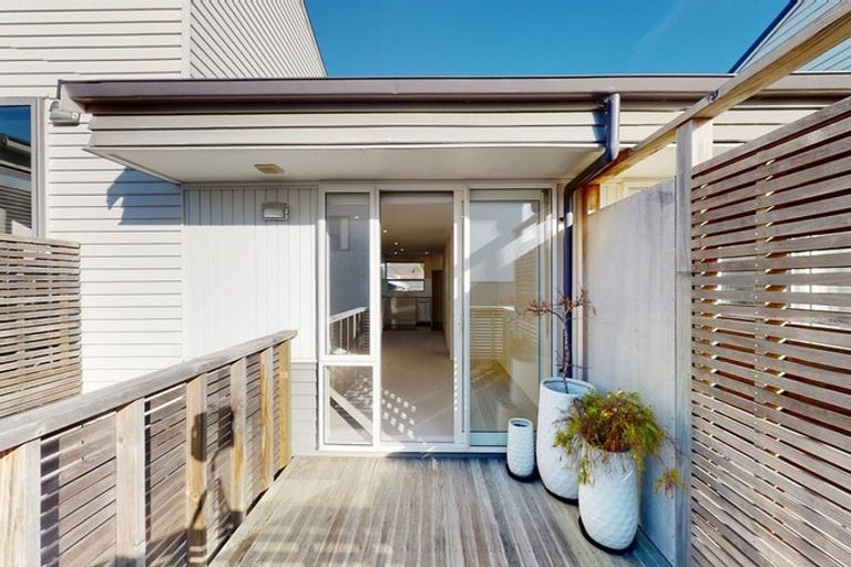 Photo of property in 31u6 Princess Terrace, Newtown, Wellington, 6021