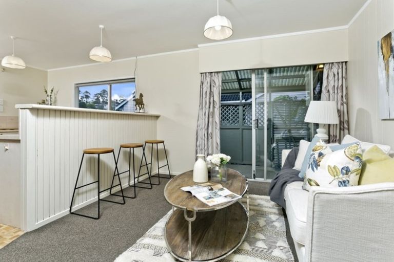 Photo of property in 61 Merriefield Avenue, Forrest Hill, Auckland, 0620