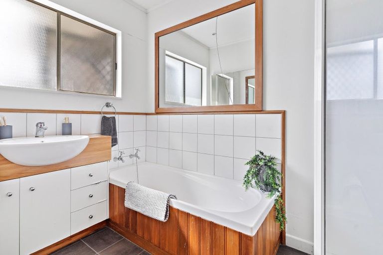 Photo of property in 115b East Street, Greytown, 5712