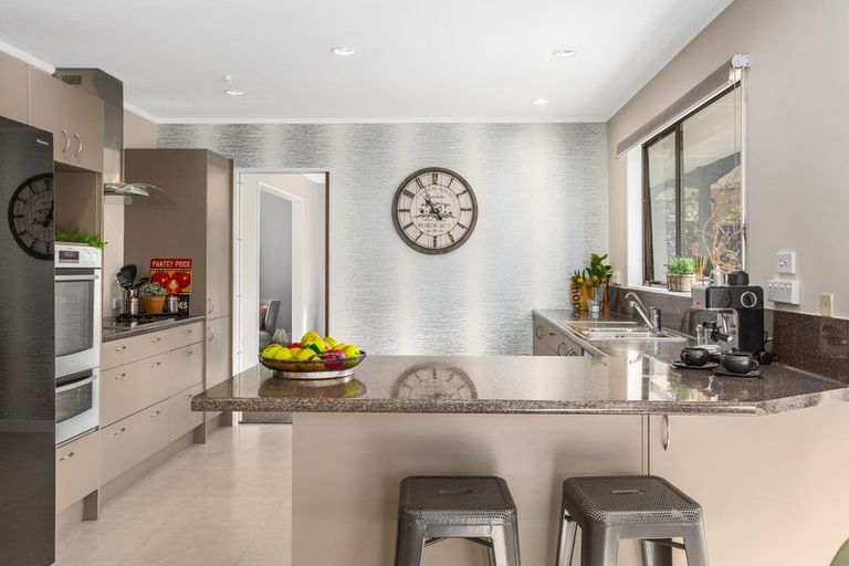 Photo of property in 7 Observatory Close, Whitby, Porirua, 5024