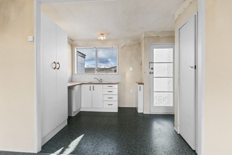 Photo of property in 2/50 Paynters Avenue, Strandon, New Plymouth, 4312