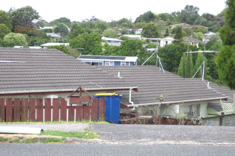 Photo of property in 1/109 Stanley Road, Glenfield, Auckland, 0629