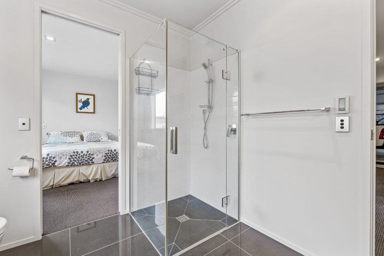 Photo of property in 9b Chilman Street, Strandon, New Plymouth, 4312