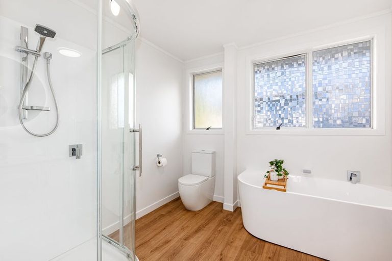 Photo of property in 32 Desert Gold Street, Ascot Park, Porirua, 5024