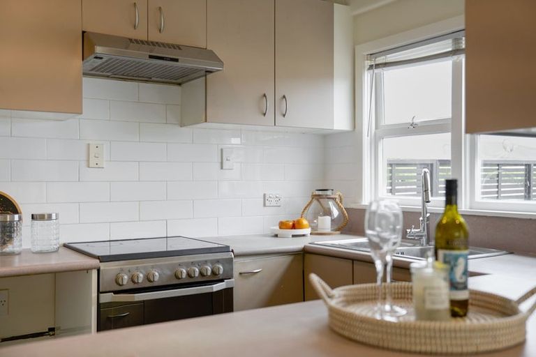 Photo of property in 2/9 Esmonde Road, Takapuna, Auckland, 0622