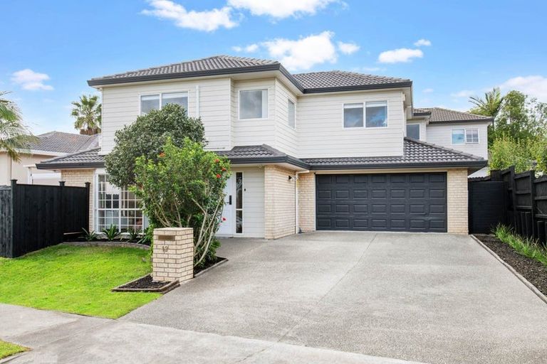 Photo of property in 13 Oakridge Way, Northpark, Auckland, 2013