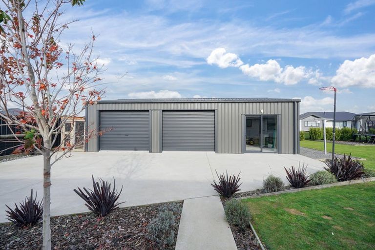 Photo of property in 12 Pegasus Place, Seaward Bush, Invercargill, 9812