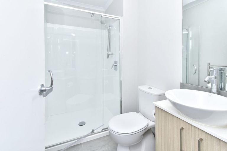 Photo of property in 24 Fernly Rise, Flat Bush, Auckland, 2019