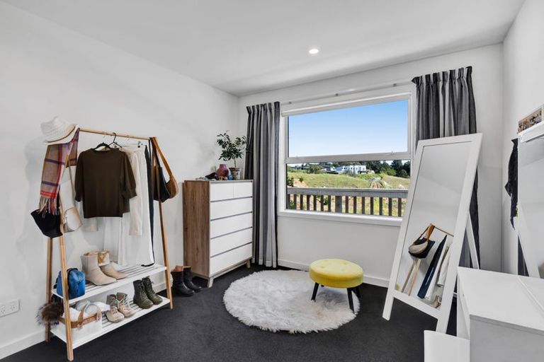 Photo of property in 54 Ainslee Street, Highlands Park, New Plymouth, 4312