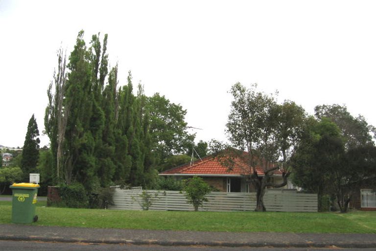 Photo of property in 1/40 Stanaway Street, Hillcrest, Auckland, 0627